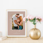 Poster Gratuit Pour La Famille Arche Géométrique Moderne<br><div class="desc">Un message de gratitude et de gratitude. Notre design moderne et élégant, avec un message d'espoir, d'amour et de gratitude, vous apportera la joie de cette période de Noël. Le design présente un design géométrique moderne avec des formes simples en arc et des éléments concentriques en faux or. Belle typographie...</div>