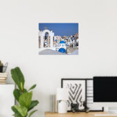 Poster Grèce, Santorin. Clocher et dômes bleus de 2 (Bureau à domicile)