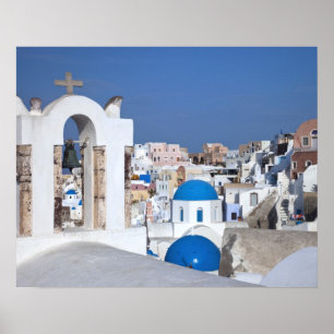 Poster Grèce, Santorin. Clocher et dômes bleus de 2