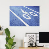 Poster Gros plan d'un panneau de bicyclette sur la route (Bureau à domicile)