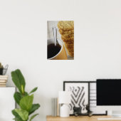 Poster Gros plan d'une tasse de café avec biscuits (Bureau à domicile)