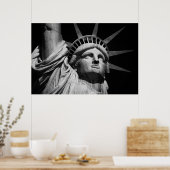 Poster Gros plan en noir et blanc de la statue de la Libe (Cuisine)
