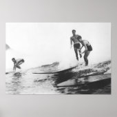 Poster Groupe de surfeurs en Honolulu, Hawaii Surfing (Devant)