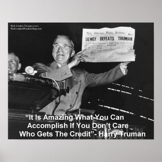 Poster Harry Truman tient un journal "Dewey aime Truman (Devant)