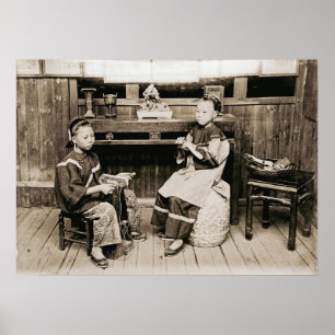 Poster HINGWHA CITY CHINE 1904 PHOTO Girls Making Chaussu