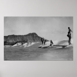 Poster Honolulu, Hawaï - surfers outre de plage de