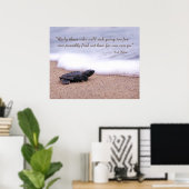 Poster Inspiring Quote Baby Sea Turtle Sand Ocean (Bureau à domicile)