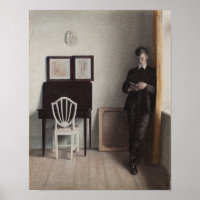 Intérieur avec lecture pour jeune homme