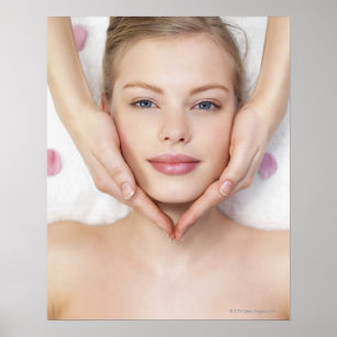Poster Jeune femme se faire masser