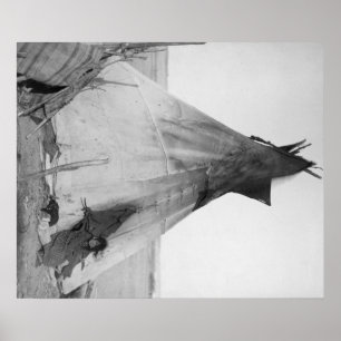 Poster Jeune Indienne Oglala avec chiot devant Tipi