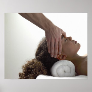 Poster Jeunes femmes appréciant un massage