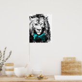 Poster Joli Lion avec Cravate Bleue Bow et les yeux (Cuisine)