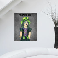 Jolie Goth Girl Green Eyes Casquette Tattoos gris