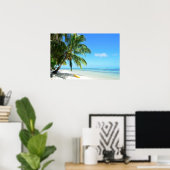 Poster Kayak jaune sur une plage de sable blanc (Bureau à domicile)