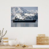 Poster Kodiak Enterprise, chalutier en usine dans le port (Cuisine)