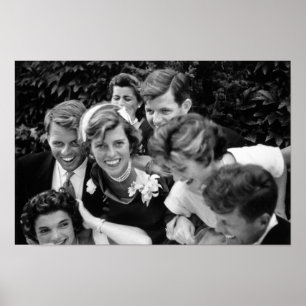 Poster La Famille Kennedy S'Intéresse Au Mariage