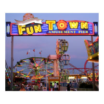 La jetée de Funtown sous les lumières