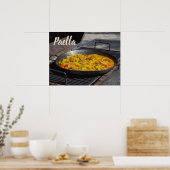 Poster La paella est cuite sur un cadeau grill pour le ch (Cuisine)