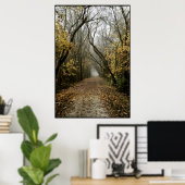 Poster La piste automnale mène dans le brouillard (Bureau à domicile)