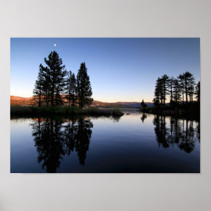 Poster Lac de montagne, Coucher de soleil, Lune