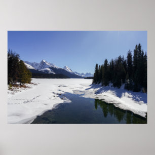 Poster Lac Snowy Maligne Au milieu Des Pics Blancs