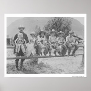 Poster Larry Larom avec six enfants.