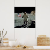 Poster L'astronaute Apollo 17 dans la vallée du Littrow T (Cuisine)
