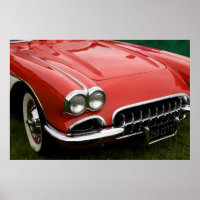 le capot d'une voiture de sport classique