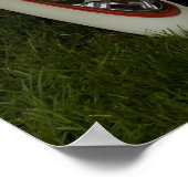 Poster le capot d'une voiture de sport classique (Coin)