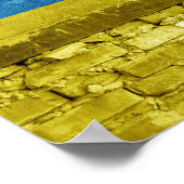 Poster Le drapeau ukrainien sur le mur (Coin)