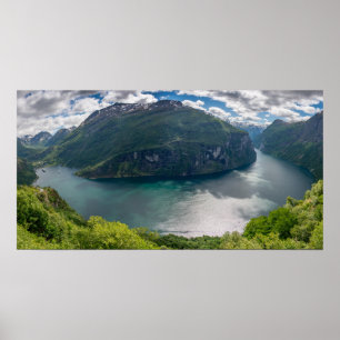 Poster Le Geirangerfjord complet dans l'affiche panoramiq