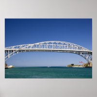 Le pont Blue Water est un pont à deux travées