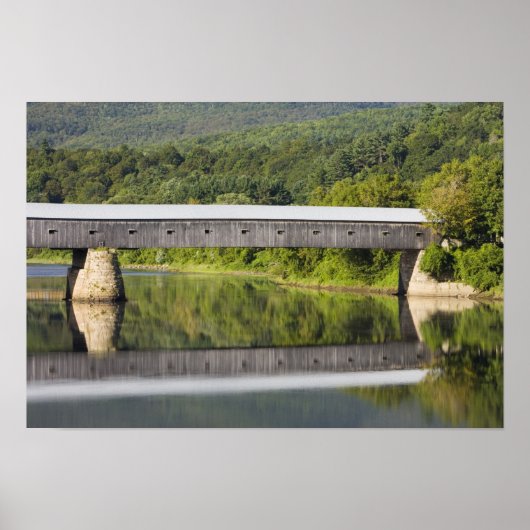 Poster Le pont couvert de Windsor-Cornish enjambe la (Devant)