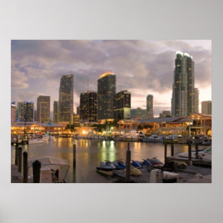 Poster Le skyline financier de Miami à la tombée de la nu