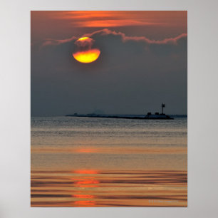 Poster Le soleil émerge par une banque de brouillard en