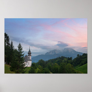 Poster L'église avec les Alpes au coucher du soleil
