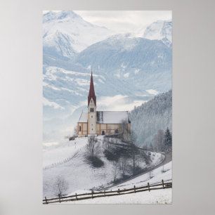 Poster L'église dans un paysage d'hiver alpin