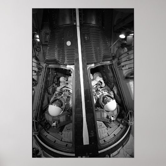 Poster Les astronautes insérés dans la capsule Gemini 4 (Devant)