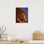 Poster Les farolitos traditionnels illuminent les structu (Cuisine)