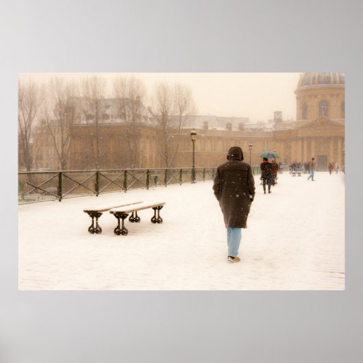 Poster Les gens marchent dans l'affiche de neige (Devant)