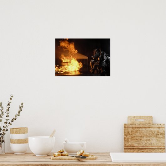 Poster Les pompiers éteignent un feu simulé de batterie (Cuisine)