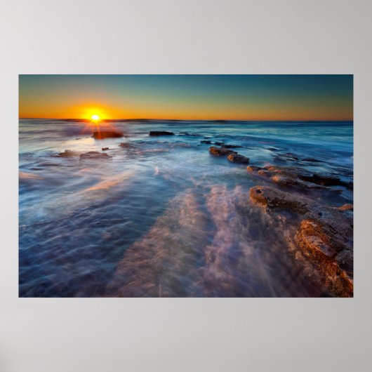 Poster Les rayons du soleil illuminent l'océan Pacifique (Devant)