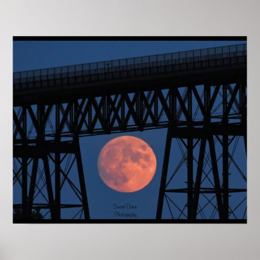 Poster Lune se lève sous le pont Walkway (Devant)
