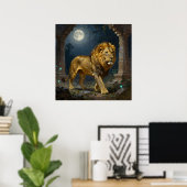 Poster Majestic Lion Strolling under the Moonlight  (Bureau à domicile)