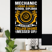 Poster Mécanicien À L'Aide D'Un Diplôme D'Études Secondai (Bureau à domicile)