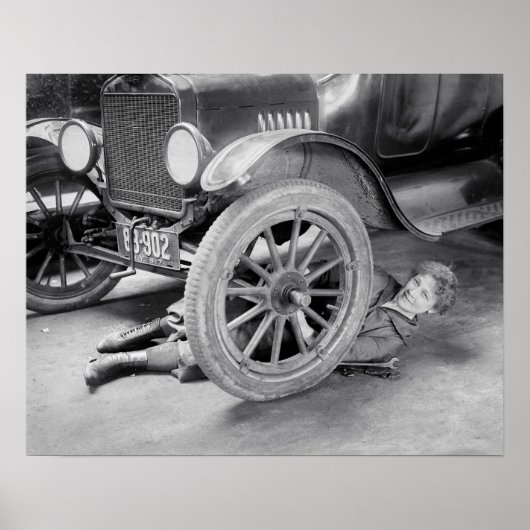 Poster Mécanicienne, 1920. Photo ancienne. (Devant)