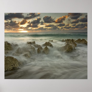 Poster Mer des Caraïbes, Îles Caïmans. Vagues déferlantes
