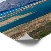 Poster Mer du matin islandais avec fermes dans un fjord (Coin)