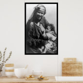 Poster Mère nourrir l'enfant en Egypte 1910 (Cuisine)