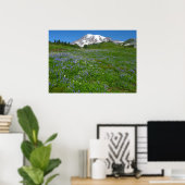Poster Mont Rainier avec des lupins violets (Bureau à domicile)